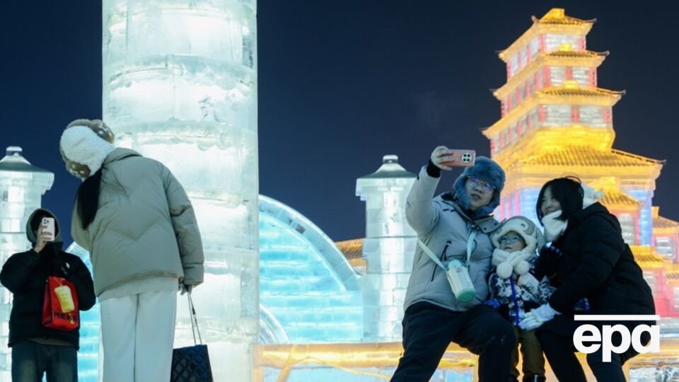 Мастера использовали лед из местной реки, пишут СМИ