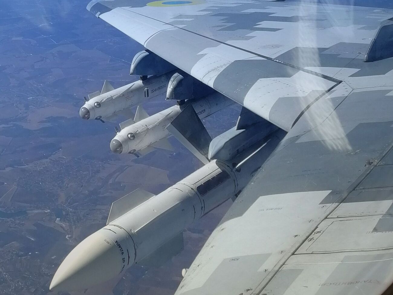 Украинская авиация поразила командный пункт оккупантов под Севастополем, сообщили ВСУ