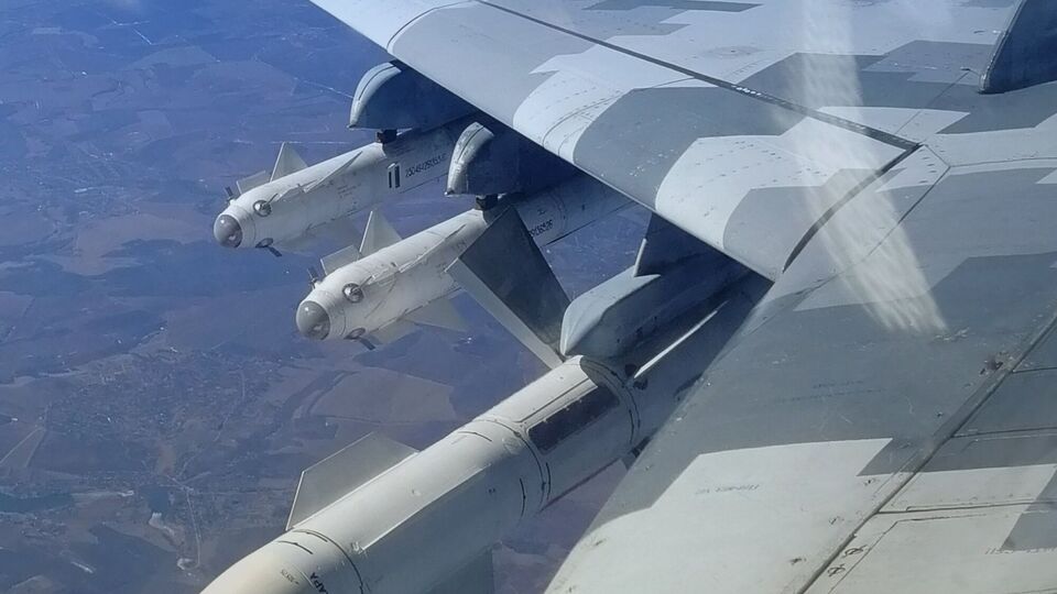 Украинская авиация поразила командный пункт оккупантов под Севастополем, сообщили ВСУ