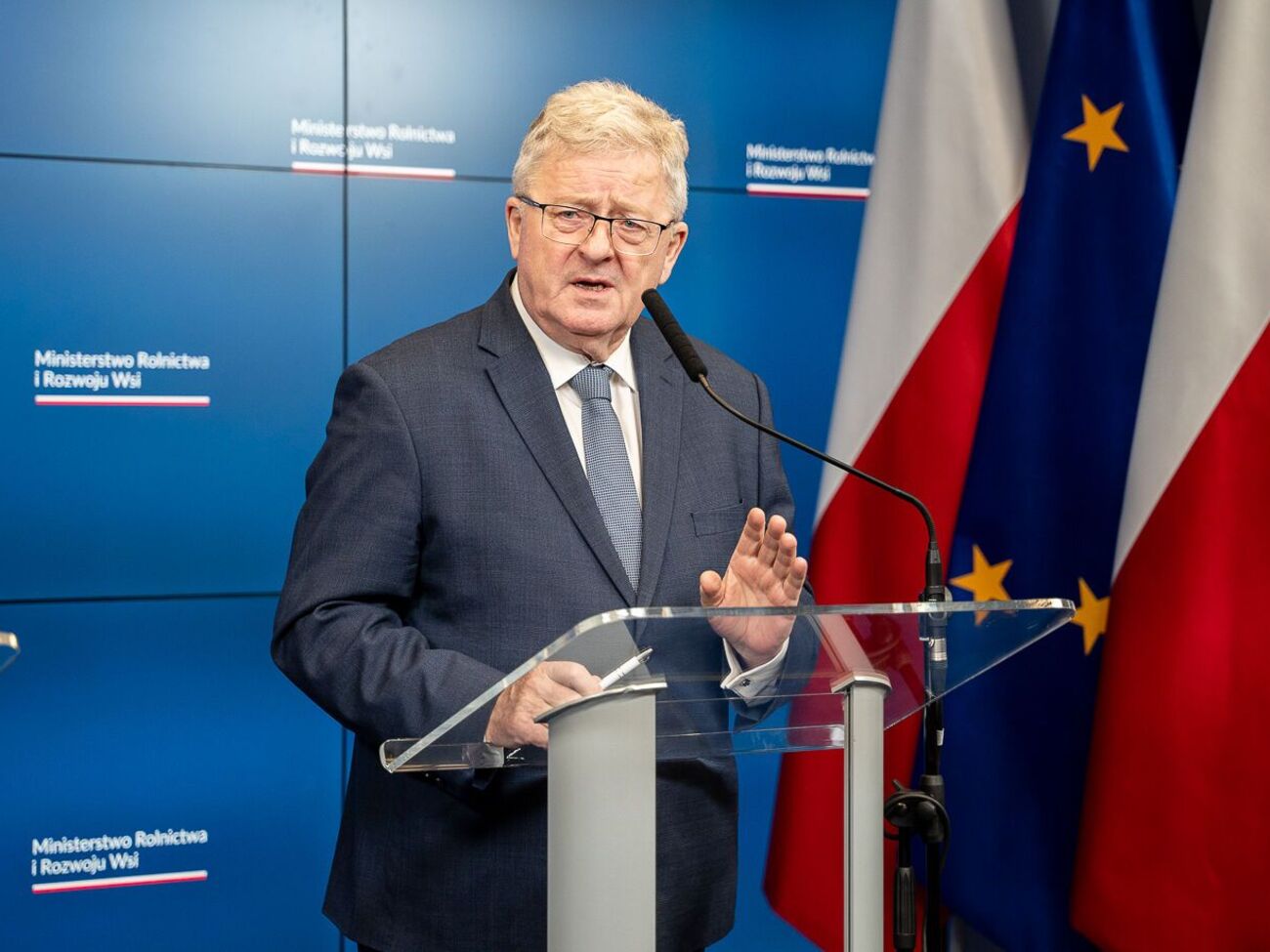 Секерский отметил, что Украине необходимо помочь, но так, чтобы не навредить рентабельности польского аграрного производства