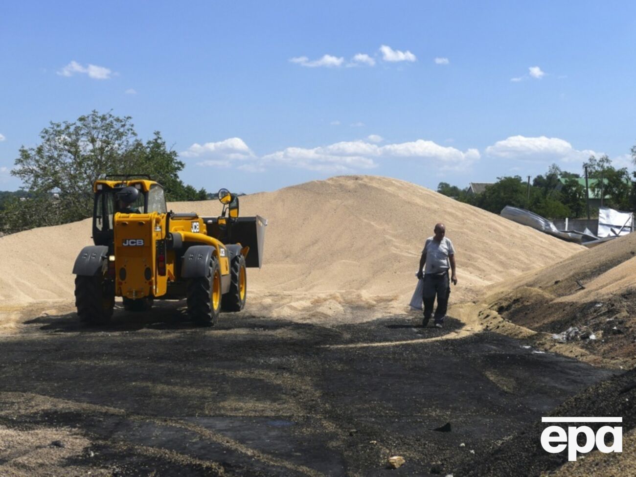 Фермери можуть замовити сховища ємністю 300, 500, 1000 тонн