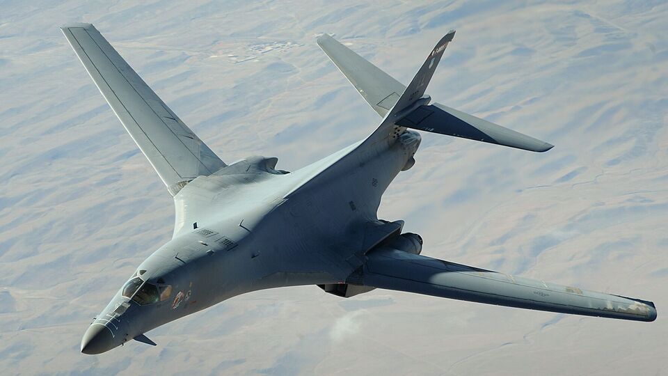 Крушение В-1В в США произошло в плохих погодных условиях, сообщила американская пресса