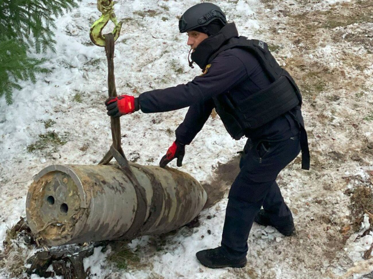 Саперы обезвредили боевую часть "Кинжала"