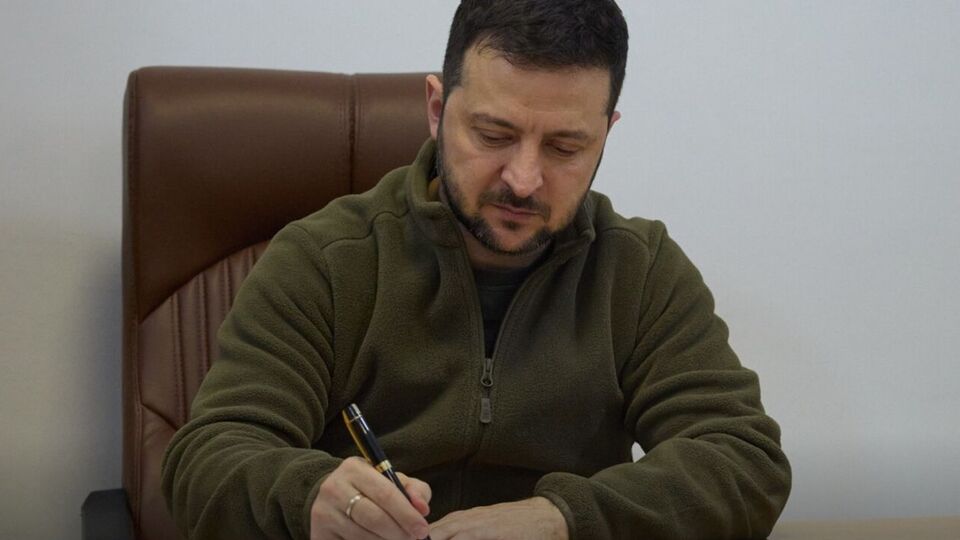 Зеленский подписал оба указа 6 января
