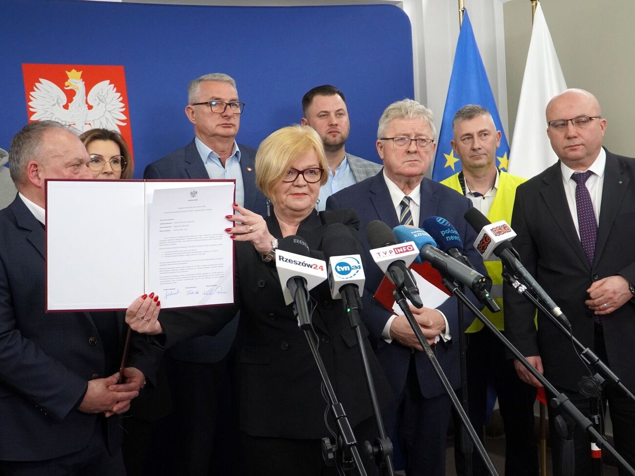Польскі посадовці та фермери-протестувальники підписали угоду 6 січня