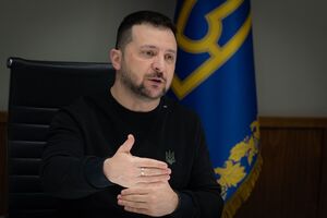 Украине не хватает систем ПВО как на поле боя, так и для защиты украинских городов, отметил Зеленский