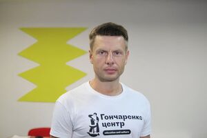 Так, давайте розбиратися про Орбана й Шарля Мішеля. Бо вже починає нестися всюди