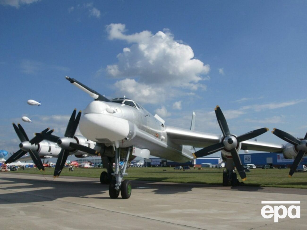 В воздухе больше 10 российских Ту-95, количество запущенных по Украине ракет пока неизвестно