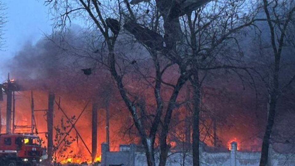 В Новомосковске произошел пожар, спасатели его уже ликвидировали