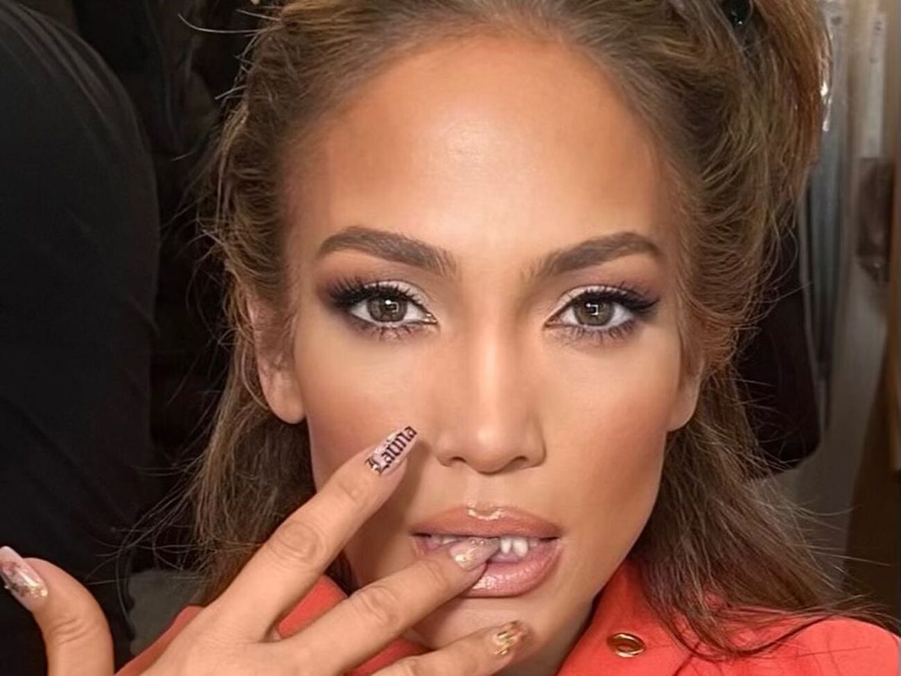 Лопес показала себе з різних ракурсів