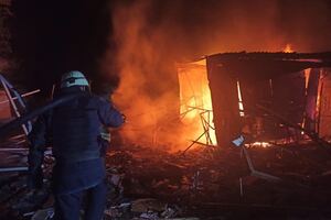 В Хмельницкой области спасатели погасили пожар после российского прилета