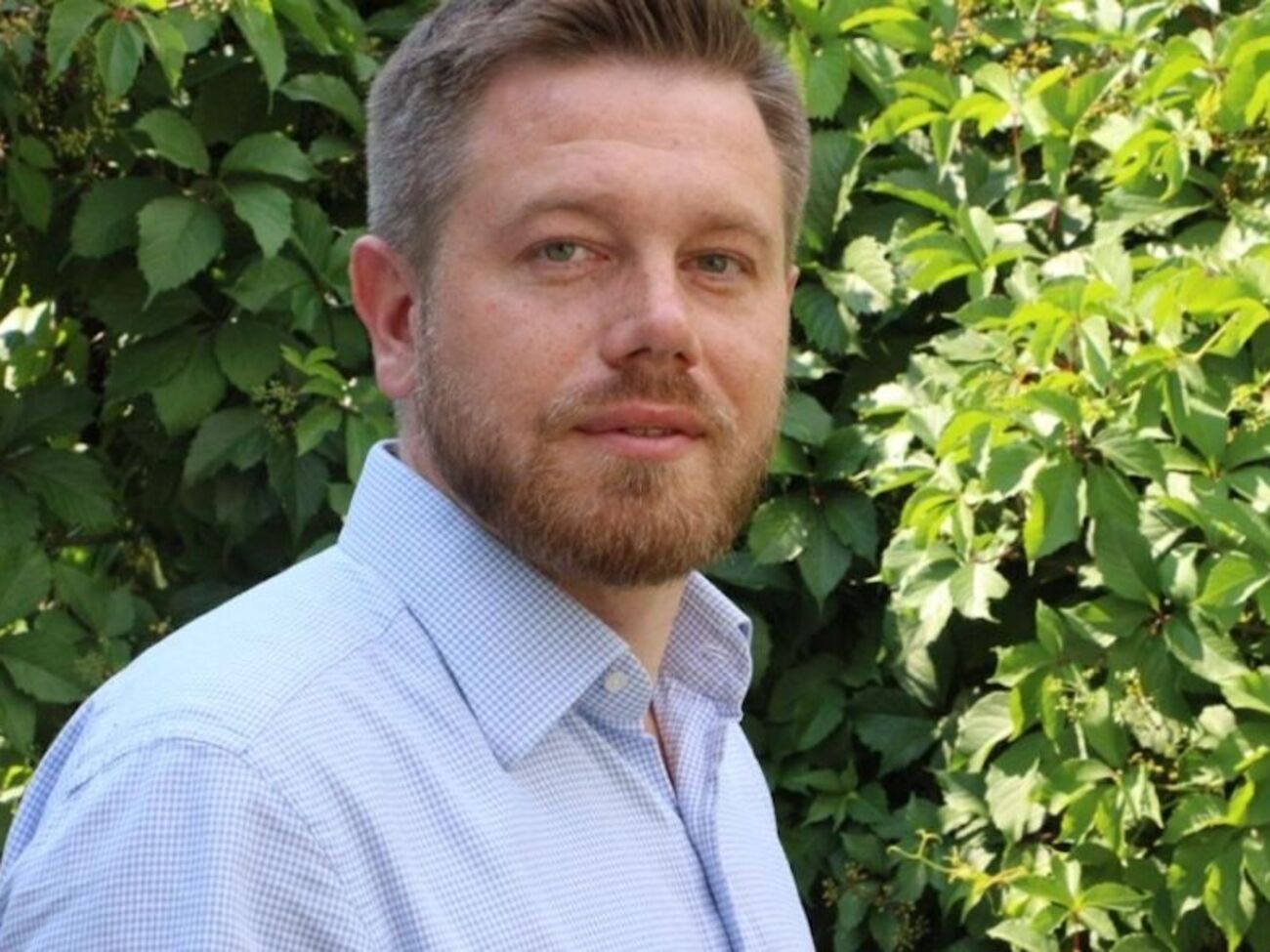 По данным источников "Цензор.НЕТ", больше всего критики со стороны нового руководства Минобороны Пикузо получил за скандал вокруг закупки более тысячи пикапов для ВСУ по завышенной стоимости