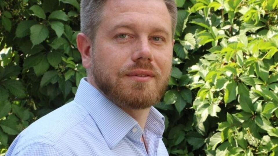 По данным источников "Цензор.НЕТ", больше всего критики со стороны нового руководства Минобороны Пикузо получил за скандал вокруг закупки более тысячи пикапов для ВСУ по завышенной стоимости