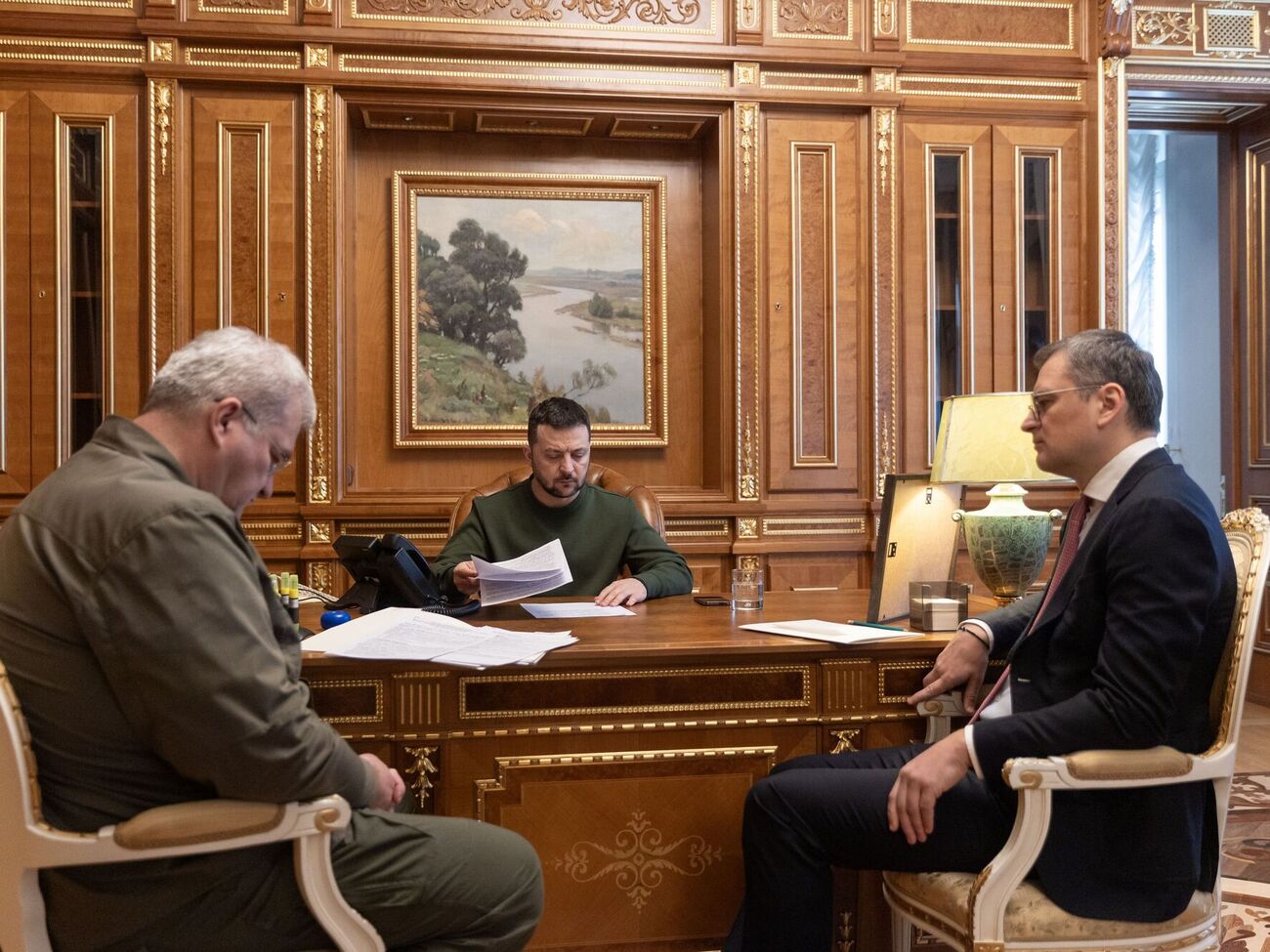 Зеленский обсудил с королем Бахрейна двустороннее взаимодействие, глобальную продовольственную безопасность и поддержку украинской формулы мира