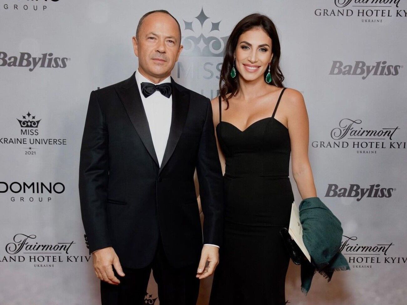 Жена Тигипко: И как тут победить, когда такие люди окружают?