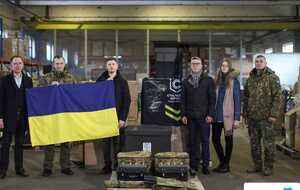 Студенти мали змогу особисто вручити техніку захисникам України