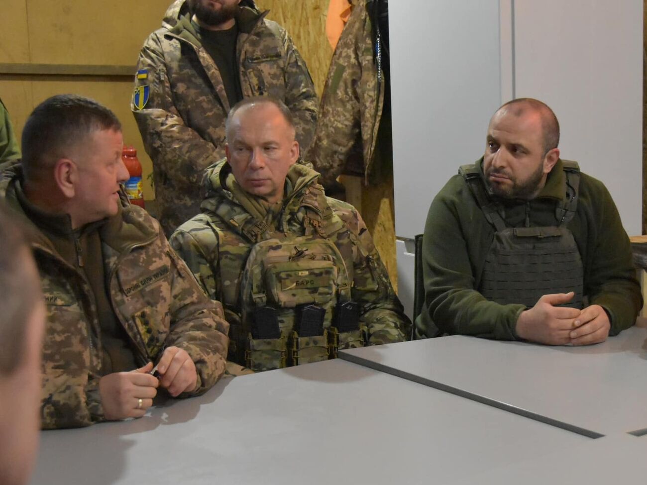 Залужний і Умєров вислухали доповідь Сирського про ситуацію під Куп'янськом