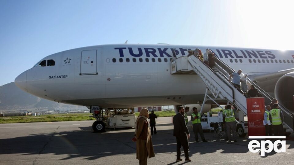 У Turkish Airlines пілот, який помер, працював із 2007 року