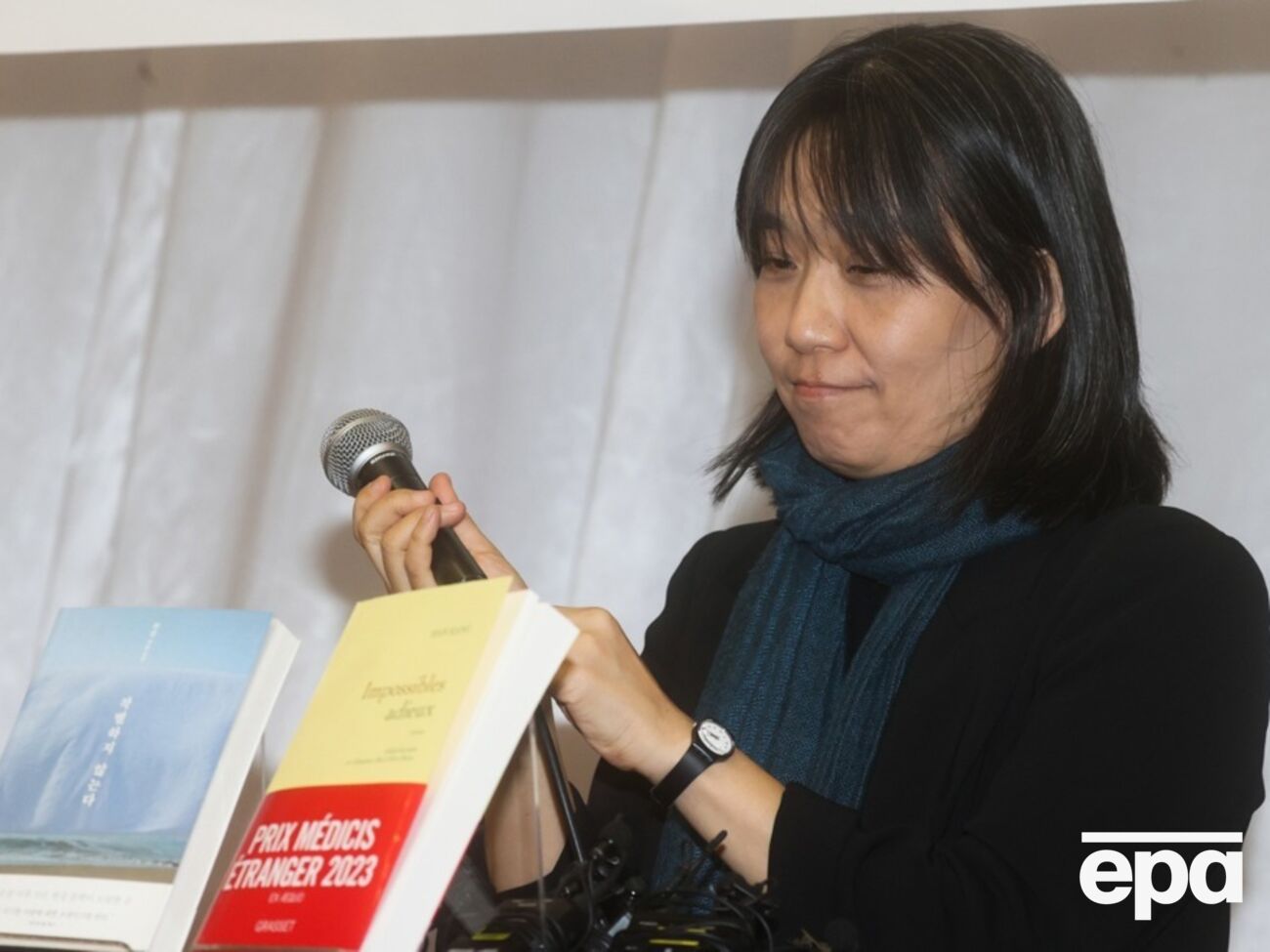 Нобелівський комітет вважає прозу Хан Канг "глибоко поетичною"