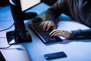 Українські хакери атакували цілі у РФ