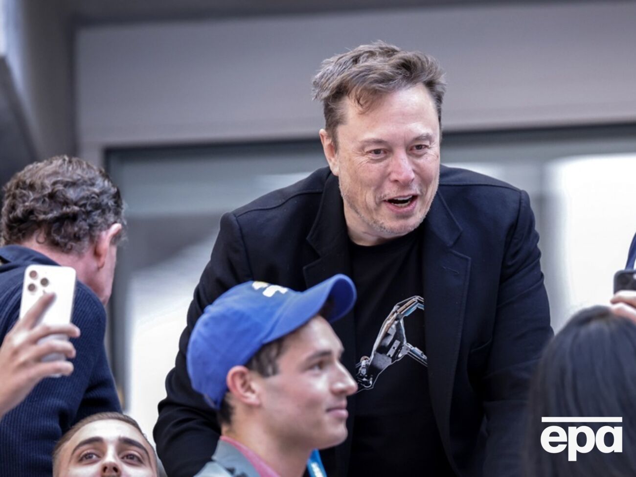 Маск показал новую разработку Tesla