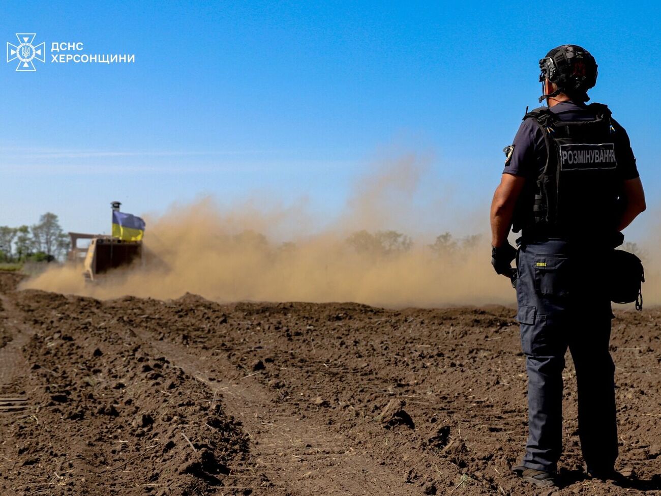 Піротехніки 2024 року обстежили 257 тис. га земель, найбільше – у Херсонській області, розповіли в Мінекономіки