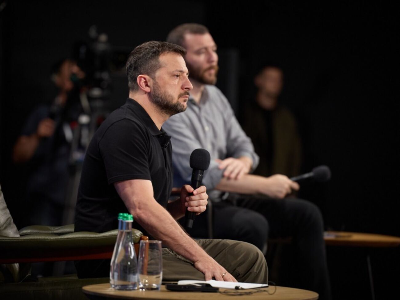 Зеленський (на фото) "досить ефективно" проведе презентацію плану перемоги, вважає Подоляк