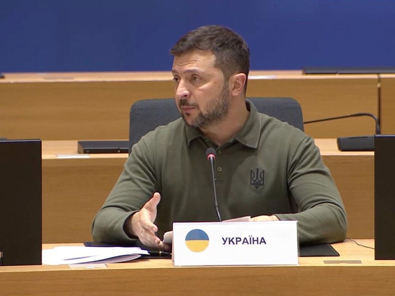 Зеленский подчеркнул, что украинский фронт нуждается в большей поддержке
