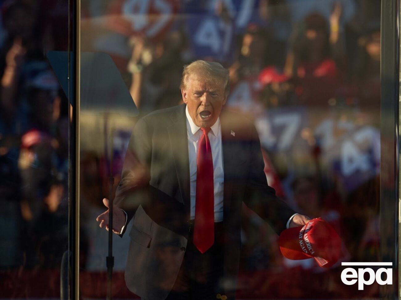 Гарріс звинуватила Трампа у відсутності прозорості через те, що він не опублікував своїх меддокументів