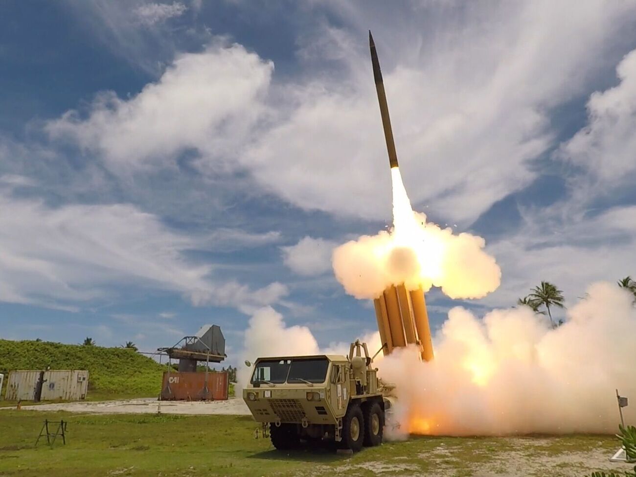 THAAD, как отмечает украинский военный портал, "крайне актуален для Украины"
