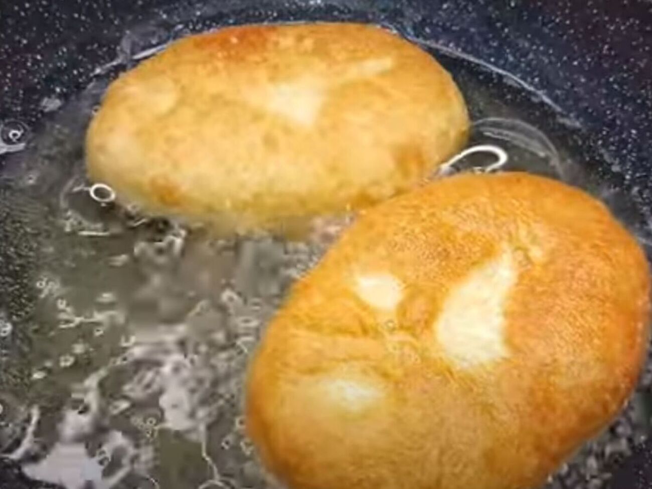 Пирожки на молоке получаются мягкие и нежные