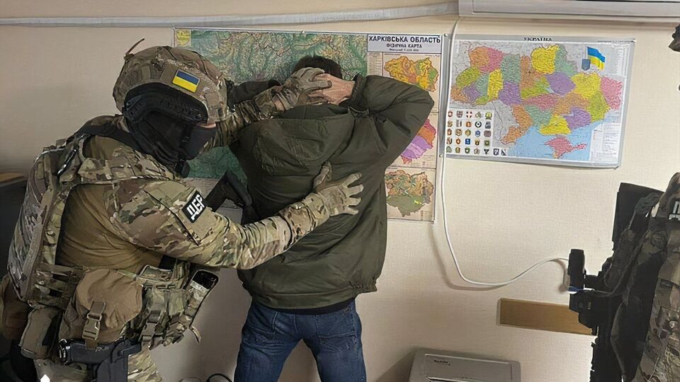 Чоловік допомагав організовувати рублення дерев, які потім передавали на потреби загарбників