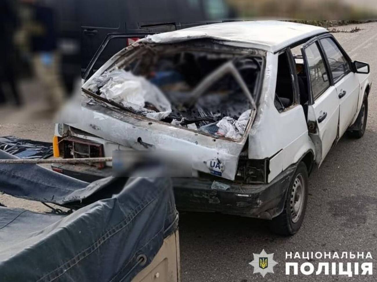 Враг атаковал автомобиль FPV-дроном, пишут в Нацполиции
