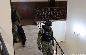 Поліцейські перевірили "заміновані" будівлі
