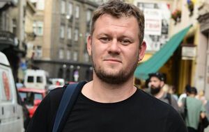 В конспирологию про двойников я не верю, а вот в том, что Путин просто поехал головой, – сомнений нет