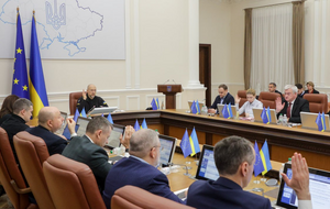 Кабмин согласовал законопроект о временном отчуждении земли для строительства фортификаций