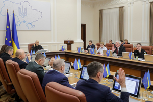 Кабмин согласовал законопроект о временном отчуждении земли для строительства фортификаций