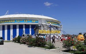 Одеське ТОВ "Нерум", гендиректором якого є Солонцов, заснувало у Феодосії й Алушті дельфінарії за законами країни-окупанта