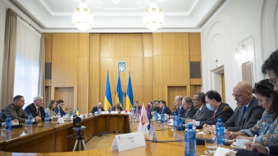 Створити умови для початку результативних переговорів має реалізація плану перемоги України, зауважив Єрмак на зустрічі з представниками G20