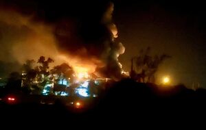 В Иране загорелся НПЗ на юго-западе страны