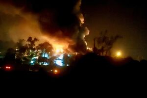 В Иране загорелся НПЗ на юго-западе страны