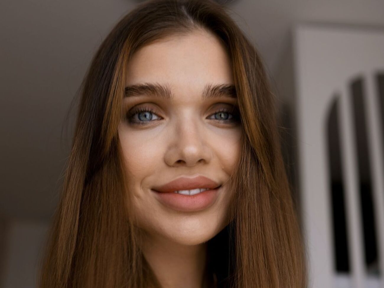 Саша Бо выбрала цветное тату