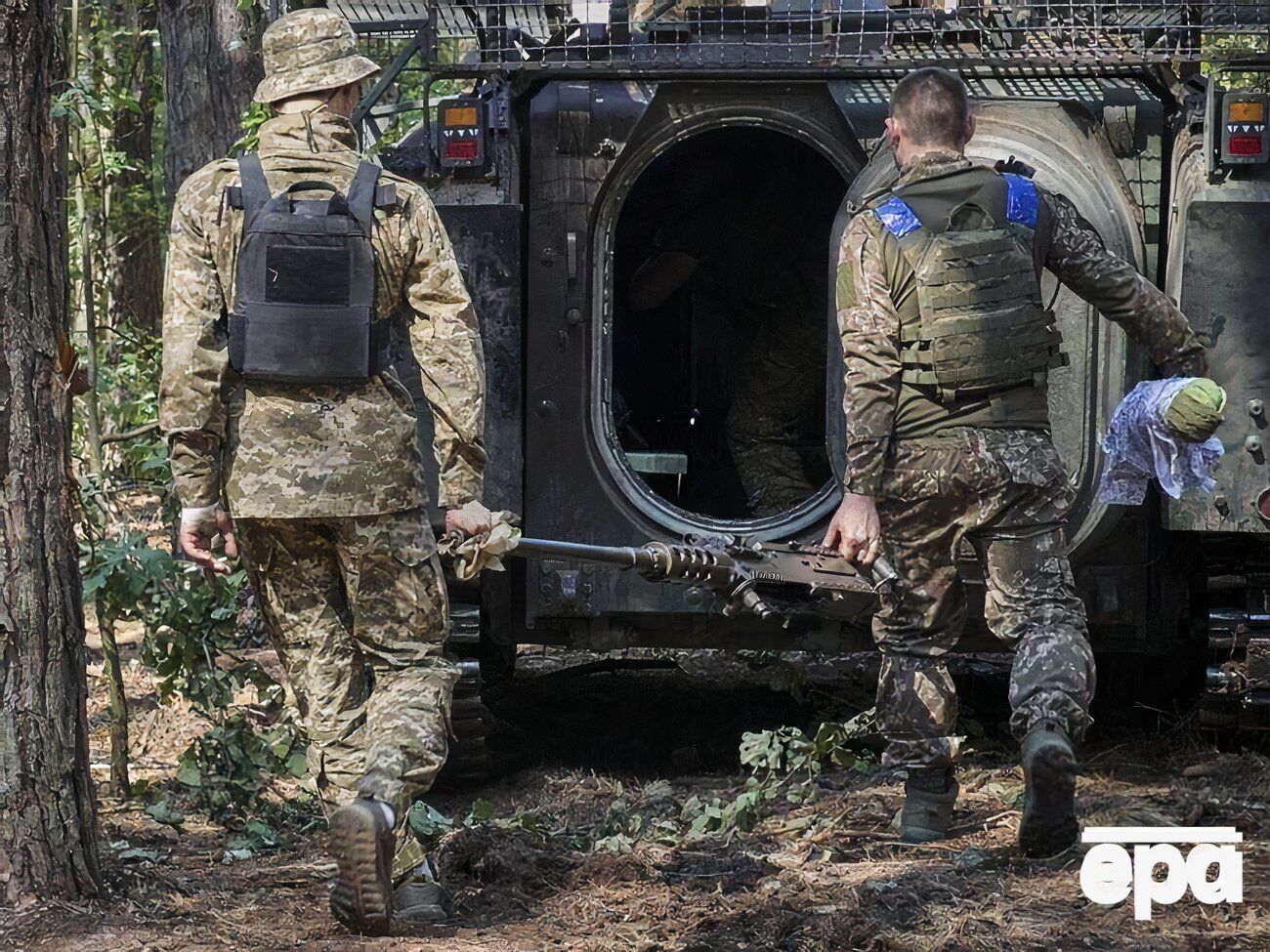 Общее количество случаев самовольного оставления воинской части и дезертирства остается государственной тайной