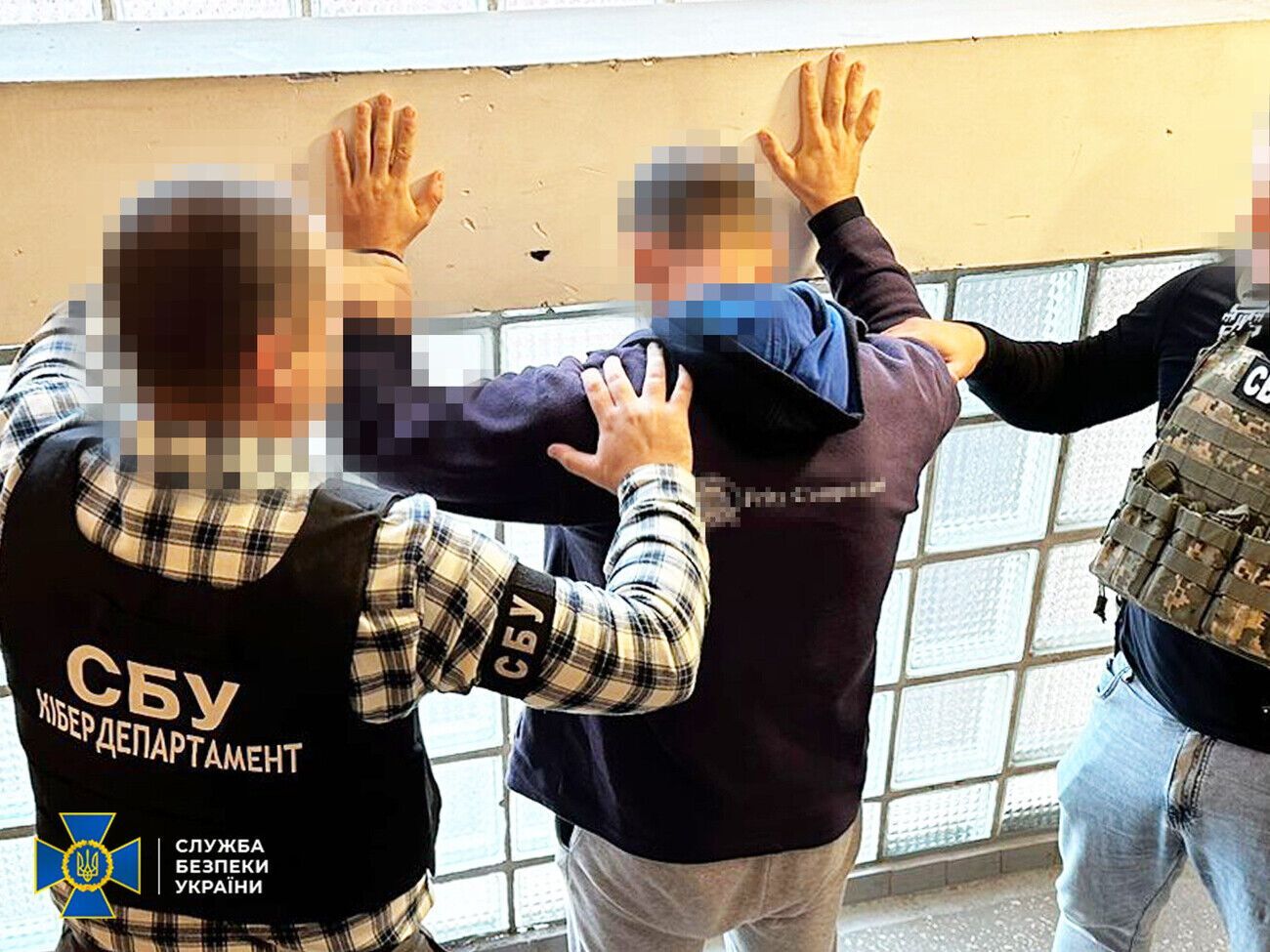 По информации следствия, задержанные супруги передавали врагу координаты дислокации украинских военных и техники