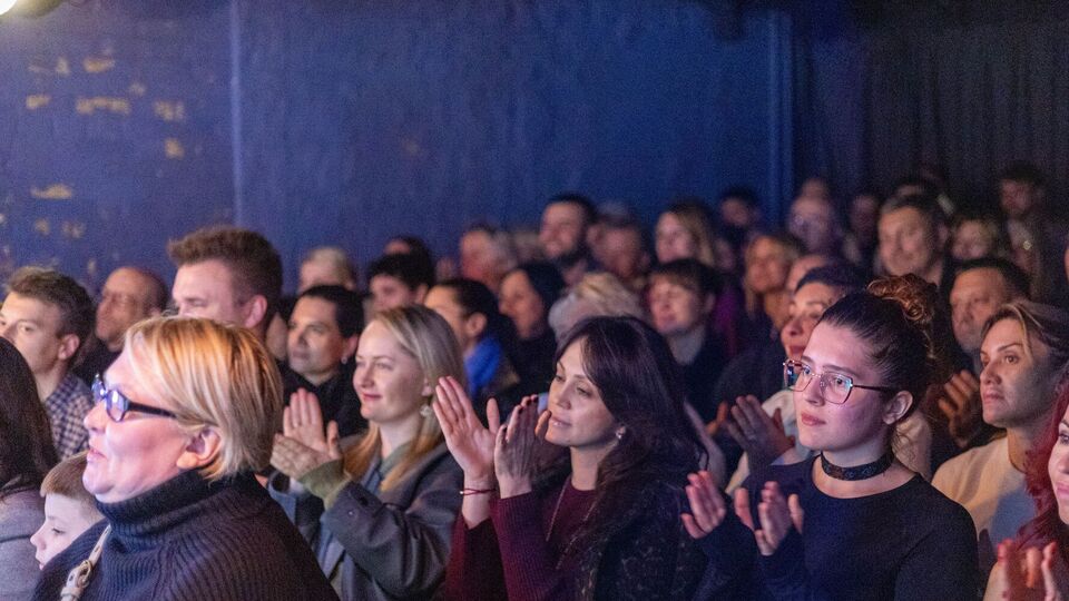 По мнению продюсеров проекта, театральная сцена – идеальное место для злободневных ярких высказываний