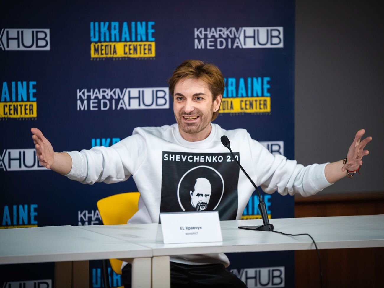 EL Kravchuk: Вообще, в театр меня более 20 лет назад привел известный режиссер Андрей Жолдак