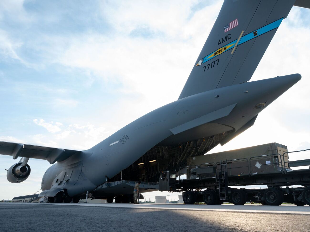 Новый пакет помощи от США включает средства ПВО, боеприпасы, бронетехнику, отметили в Белом доме