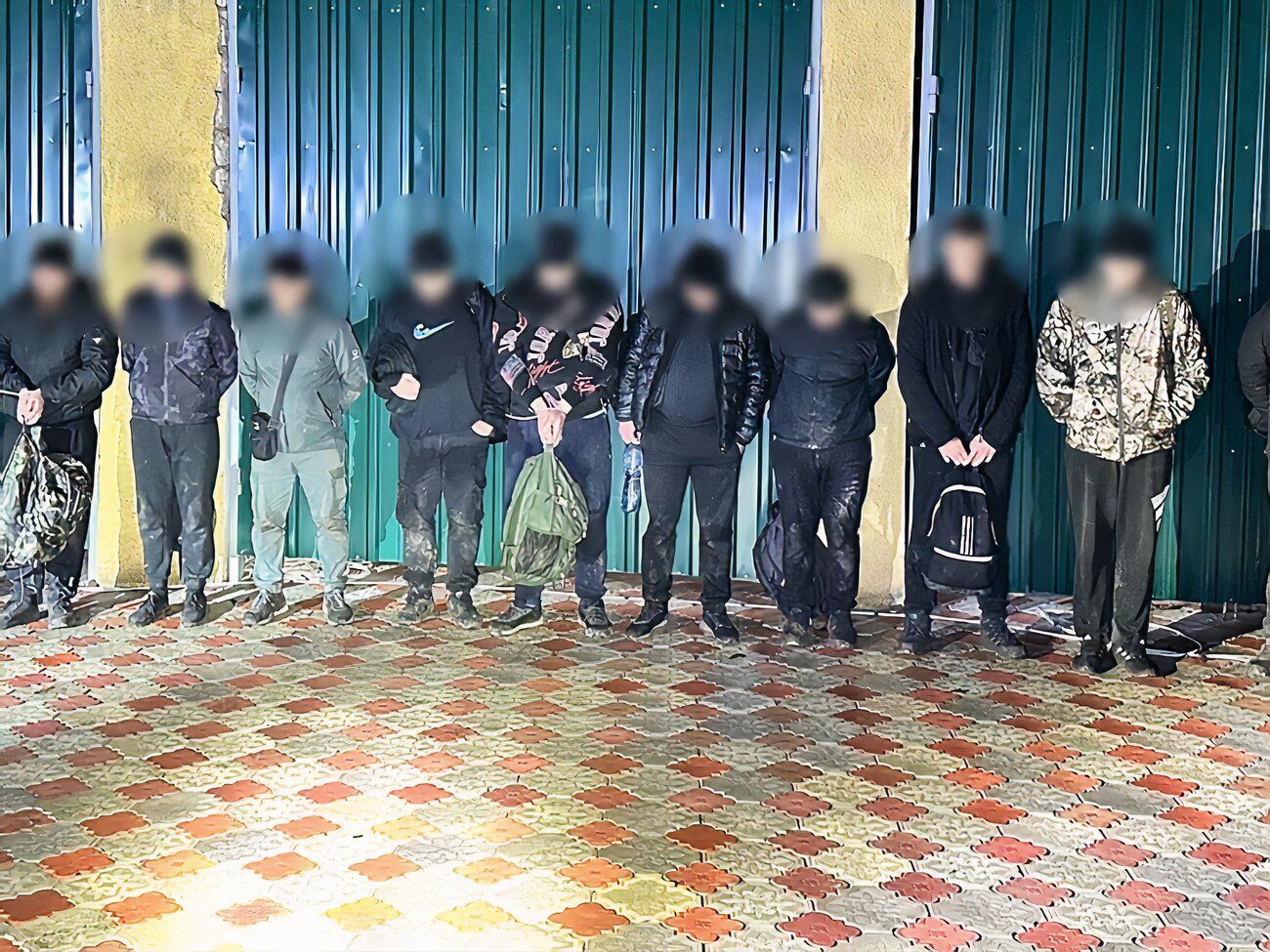 На границе с Молдовой задержали 19 мужчин