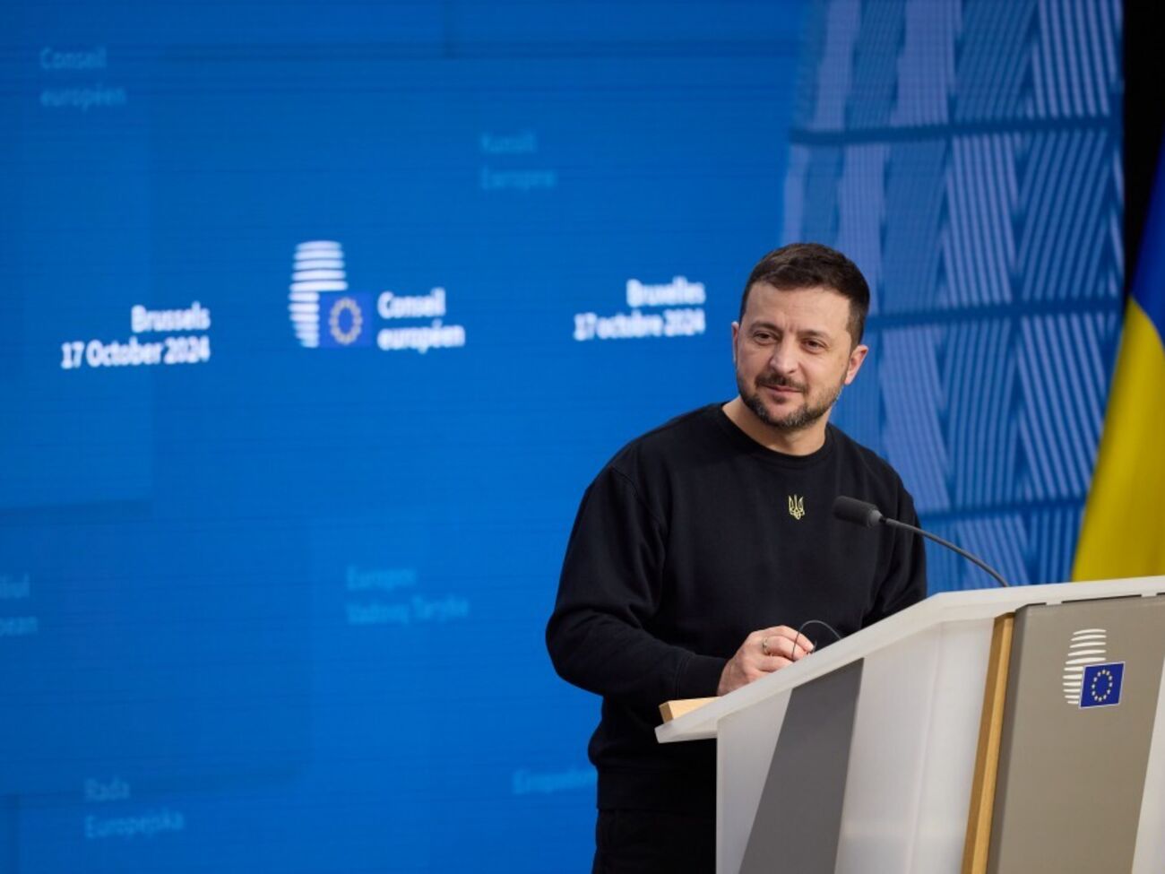 Зеленский говорит, что видел Орбана среди других лидеров