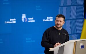 Зеленский говорит, что видел Орбана среди других лидеров